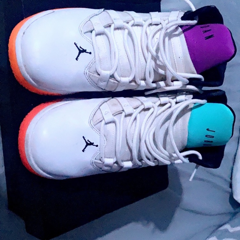 Jordan Max Aura (Colors)